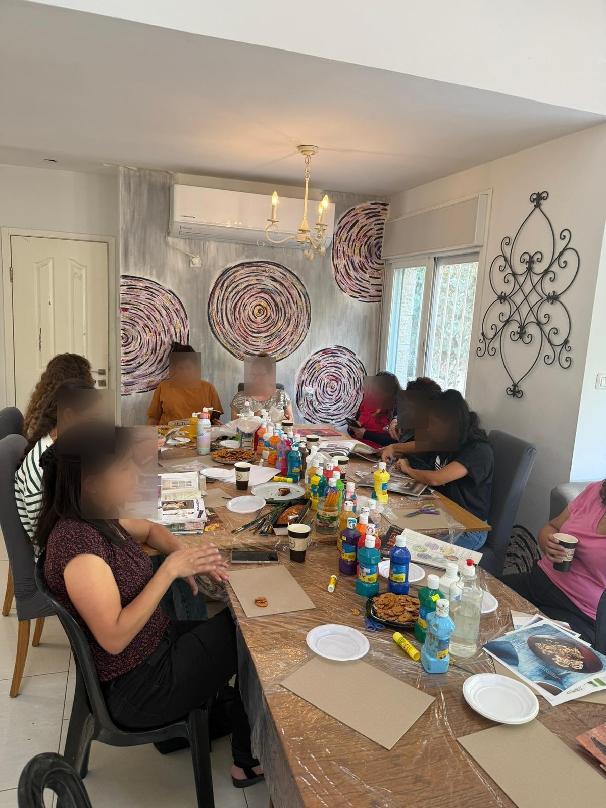 נשים ביצירה משותפת